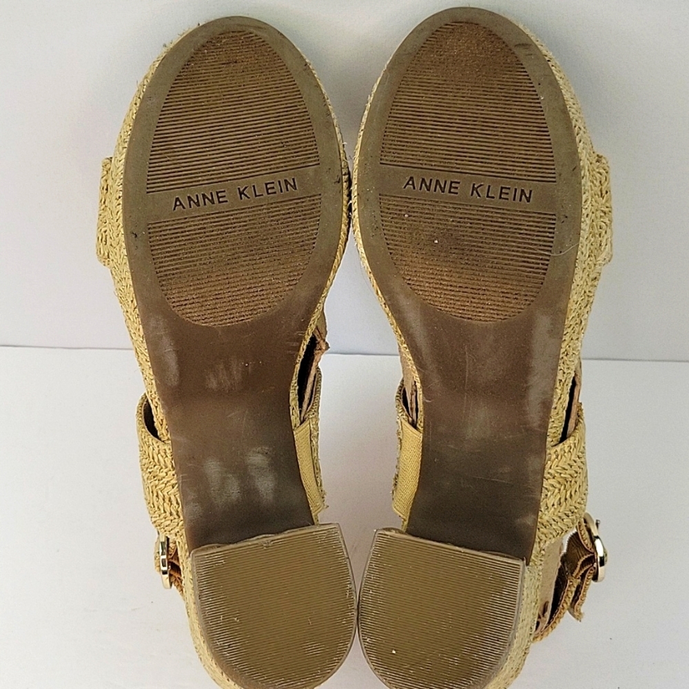Anne Klein Padrino Woven Raffia Block Heel Open Toe Sandals Tan  Size 8.5 - Picture 10 of 15
